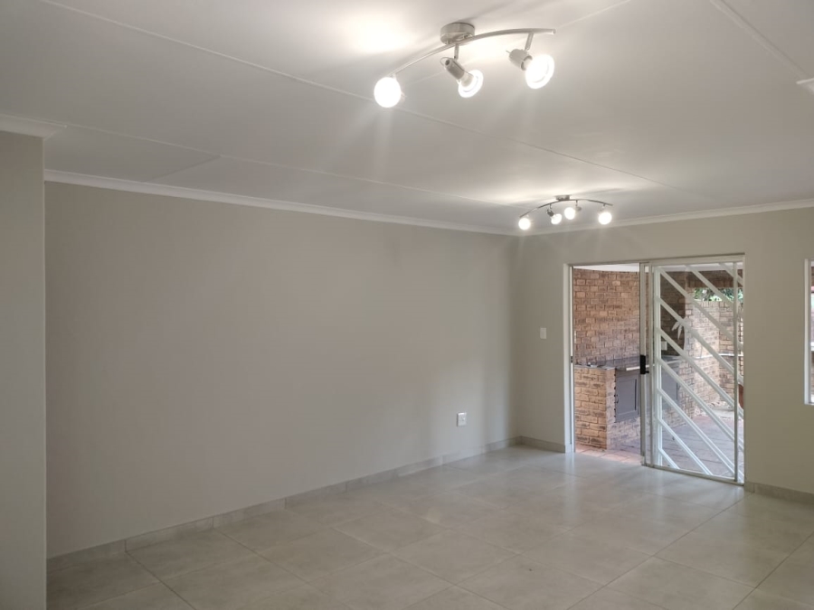 5 Bedroom Property for Sale in Doornpoort Gauteng