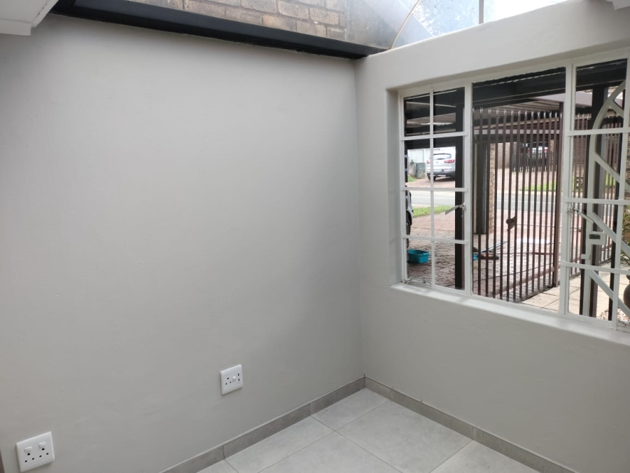 5 Bedroom Property for Sale in Doornpoort Gauteng