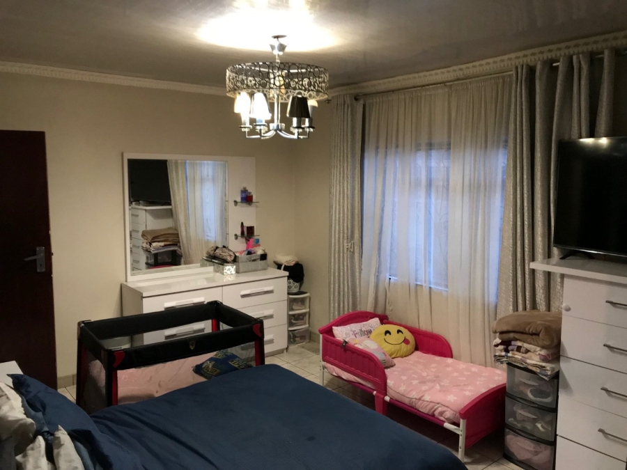 4 Bedroom Property for Sale in Lenasia Ext 1 Gauteng