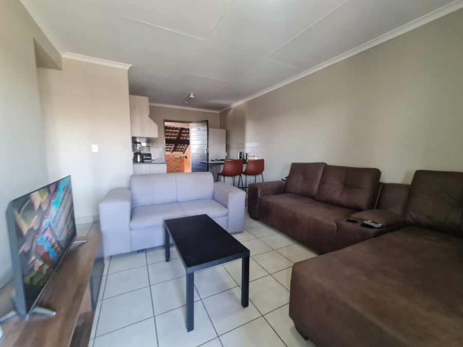 2 Bedroom Property for Sale in Heuweloord Gauteng