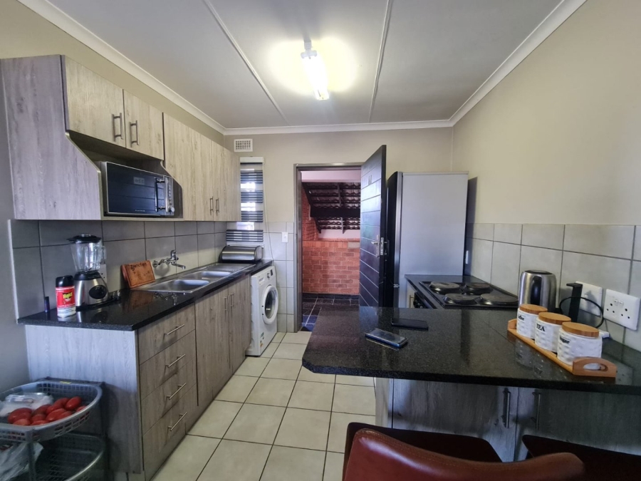 2 Bedroom Property for Sale in Heuweloord Gauteng