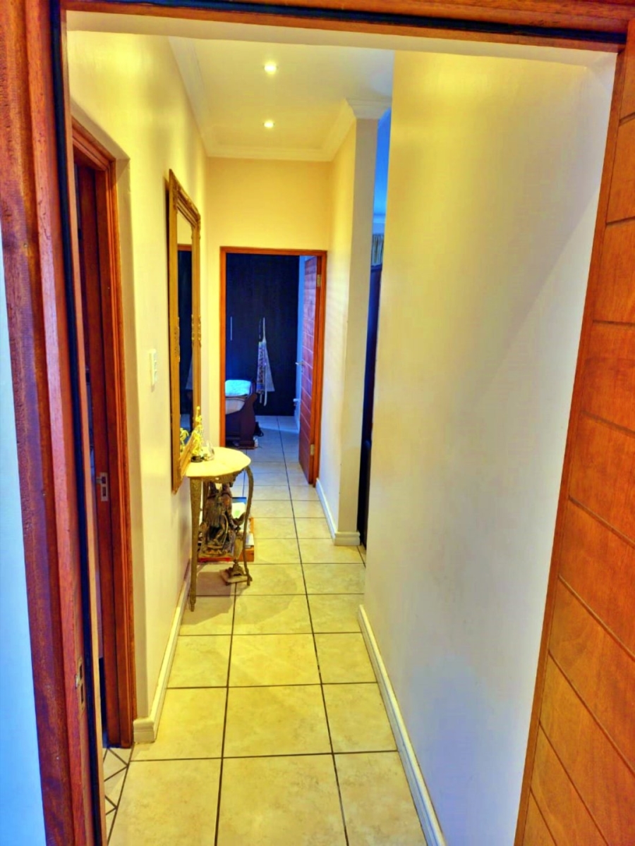 2 Bedroom Property for Sale in Pretorius Park Gauteng