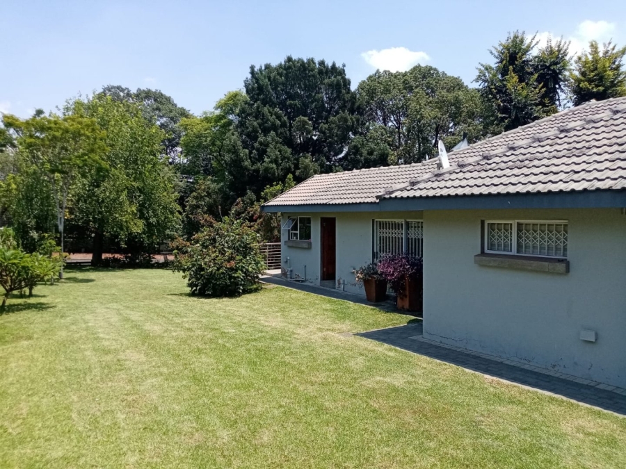 5 Bedroom Property for Sale in Meyerspark Gauteng