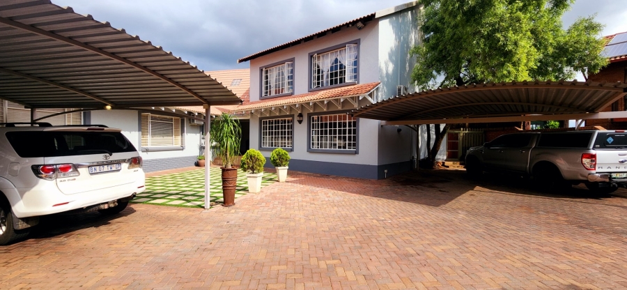 7 Bedroom Property for Sale in Murrayfield Gauteng