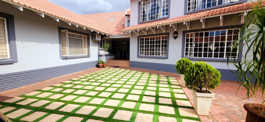 7 Bedroom Property for Sale in Murrayfield Gauteng