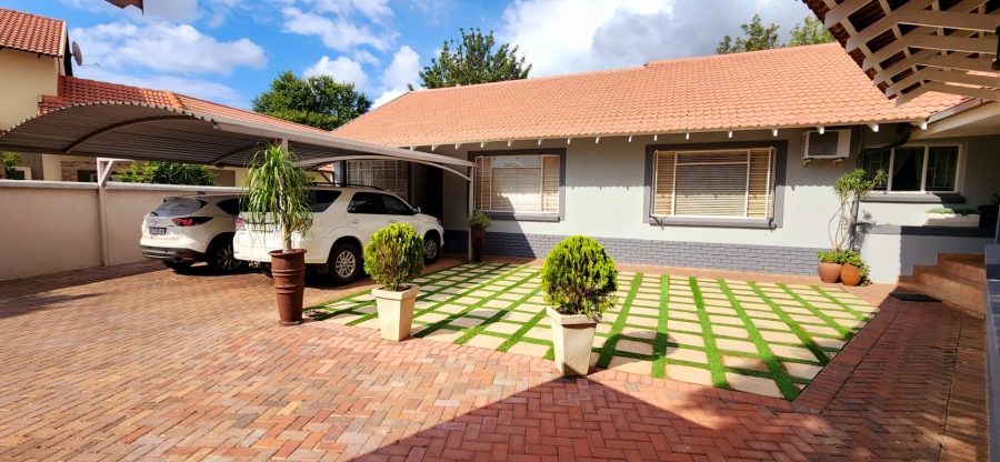 7 Bedroom Property for Sale in Murrayfield Gauteng