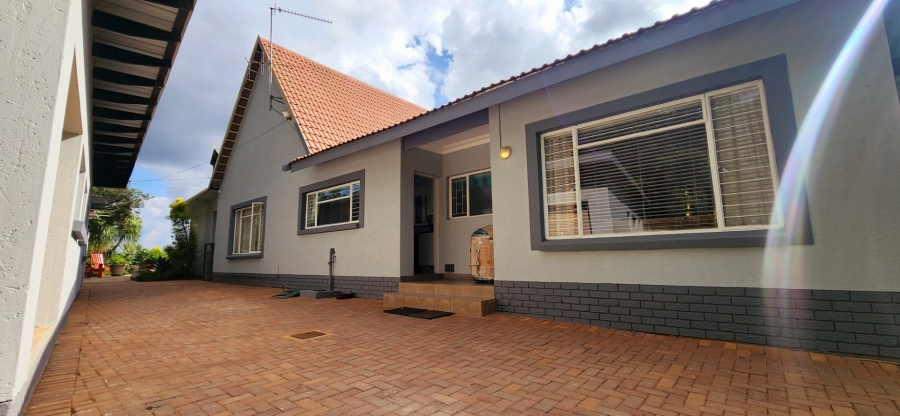 7 Bedroom Property for Sale in Murrayfield Gauteng