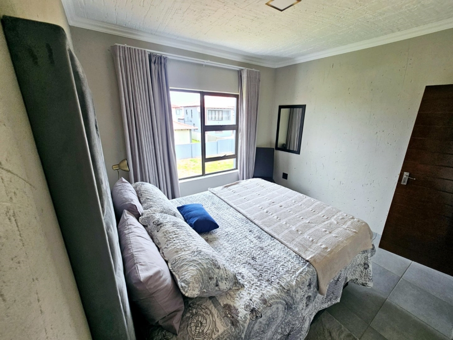 To Let 3 Bedroom Property for Rent in Halfway House Gauteng