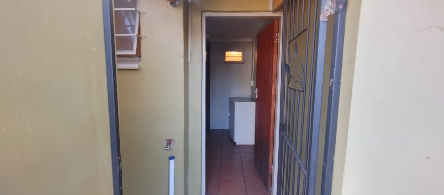 To Let 1 Bedroom Property for Rent in Villieria Gauteng