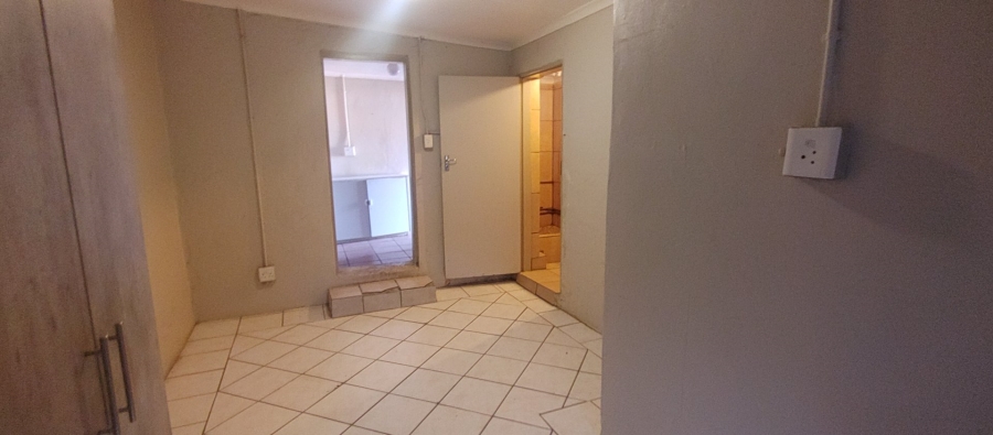 To Let 1 Bedroom Property for Rent in Villieria Gauteng