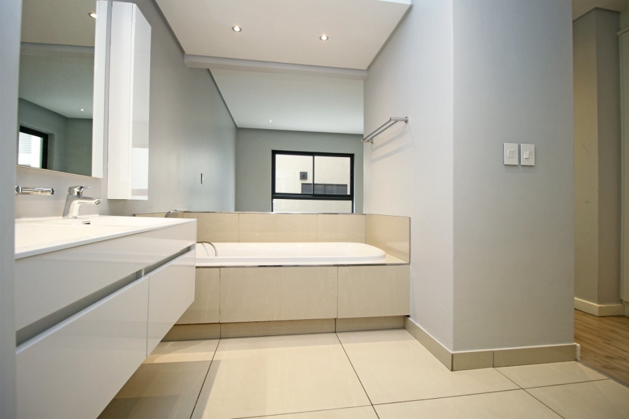 To Let 2 Bedroom Property for Rent in Hyde Park Gauteng