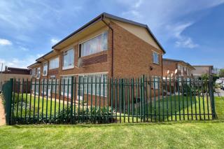 2 Bedroom Property for Sale in Kenmare Gauteng