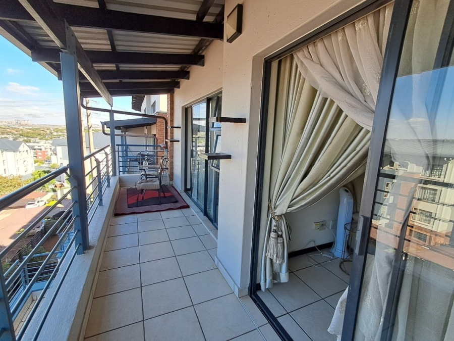 2 Bedroom Property for Sale in Greenstone Gate Gauteng