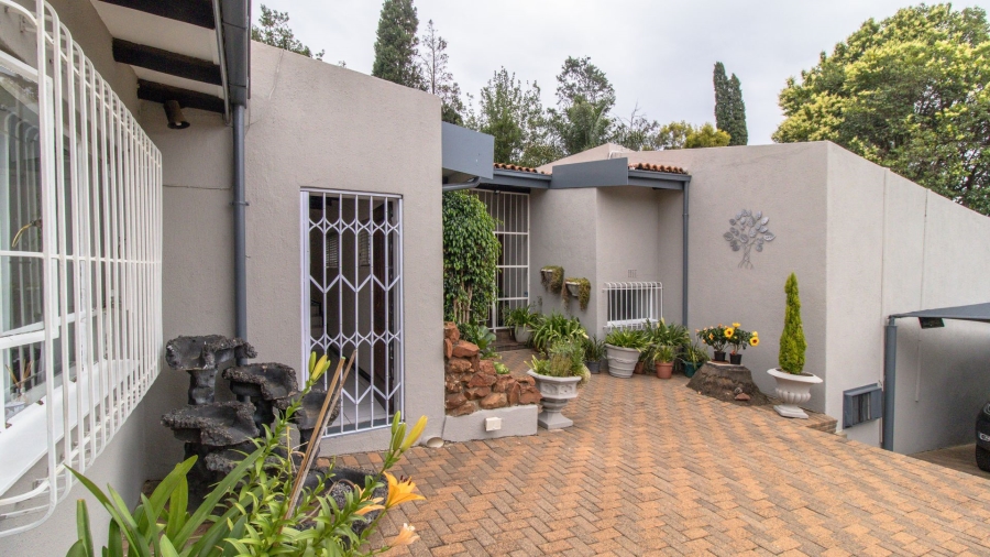 5 Bedroom Property for Sale in Winchester Hills Gauteng