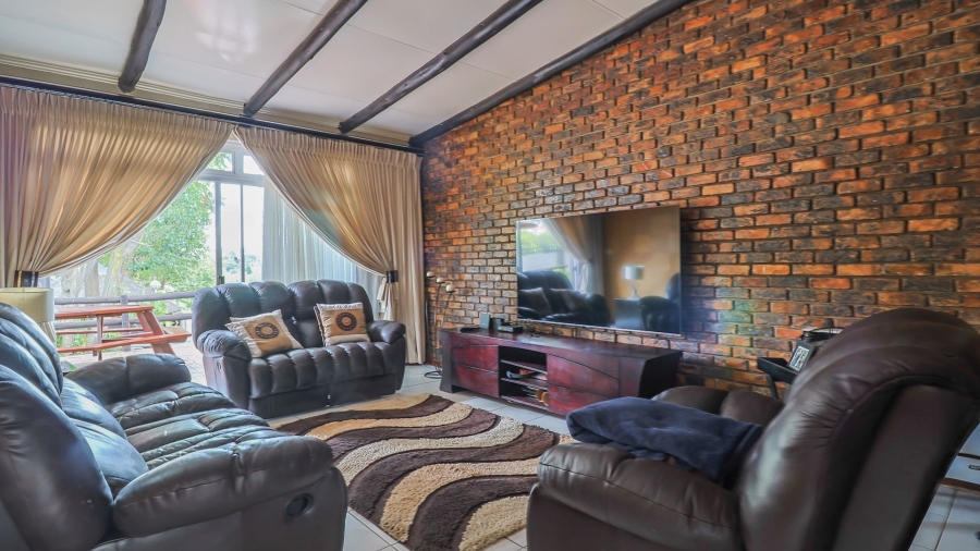 5 Bedroom Property for Sale in Winchester Hills Gauteng