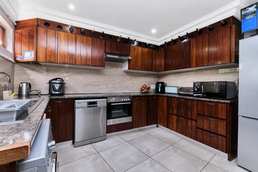 5 Bedroom Property for Sale in Weltevreden Park Gauteng