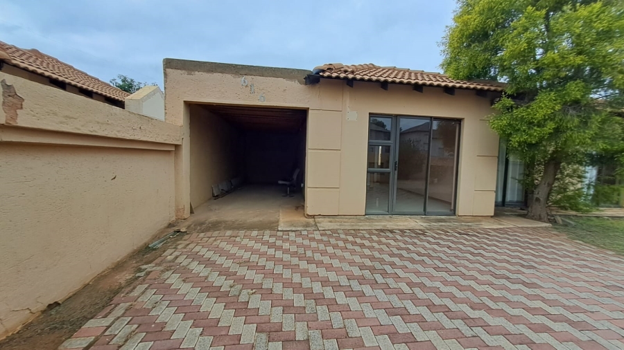 3 Bedroom Property for Sale in Nkwe Estate Gauteng