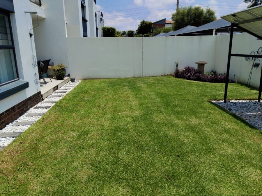 3 Bedroom Property for Sale in Greenstone Ridge Gauteng