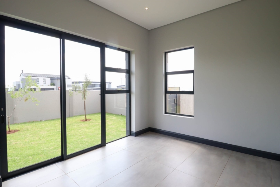 4 Bedroom Property for Sale in Midstream Heights Gauteng