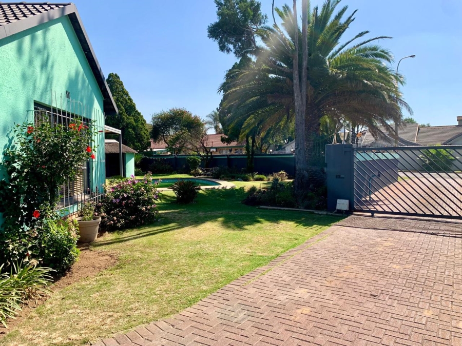 4 Bedroom Property for Sale in Brackenhurst Gauteng