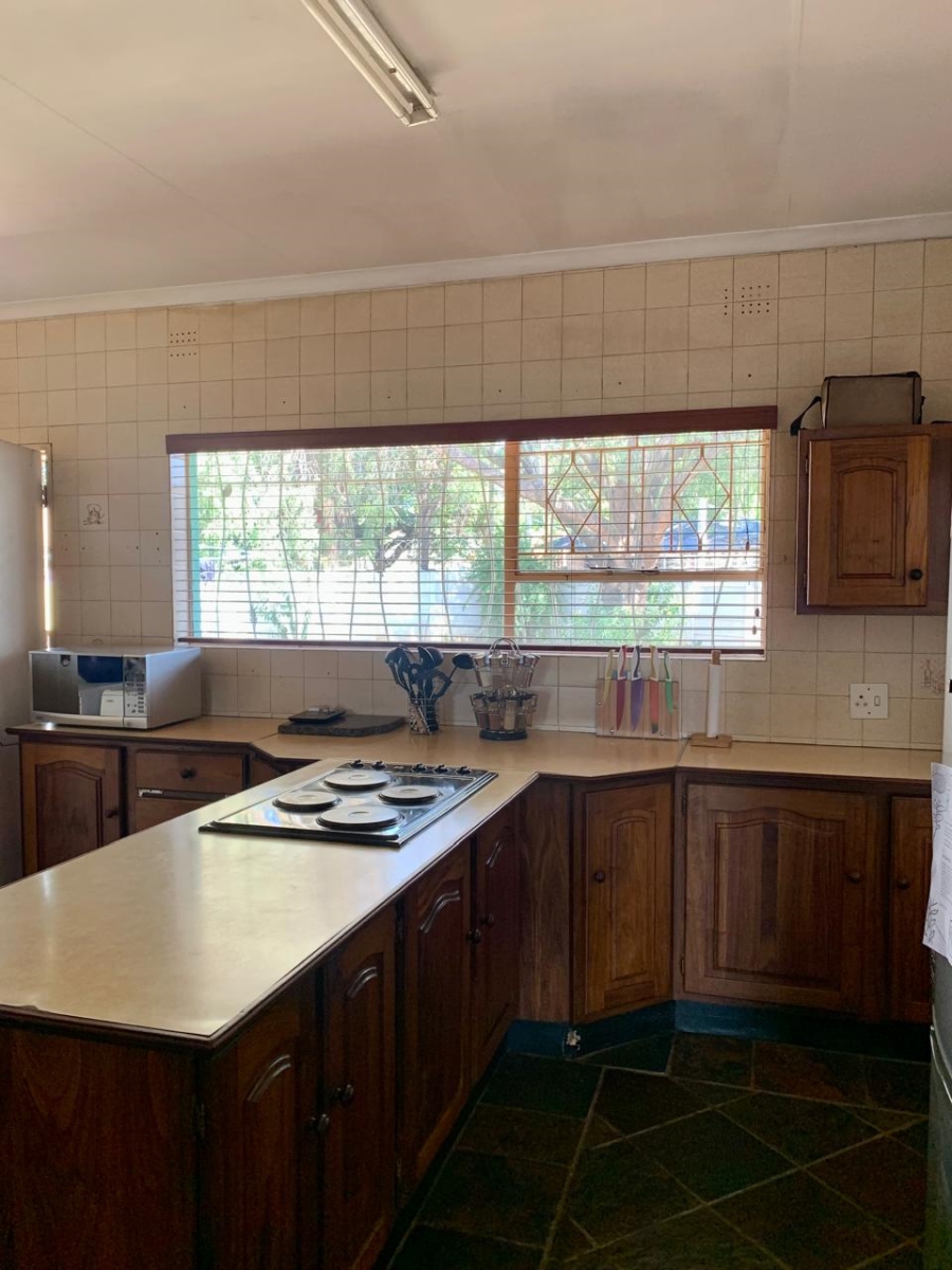 4 Bedroom Property for Sale in Brackenhurst Gauteng