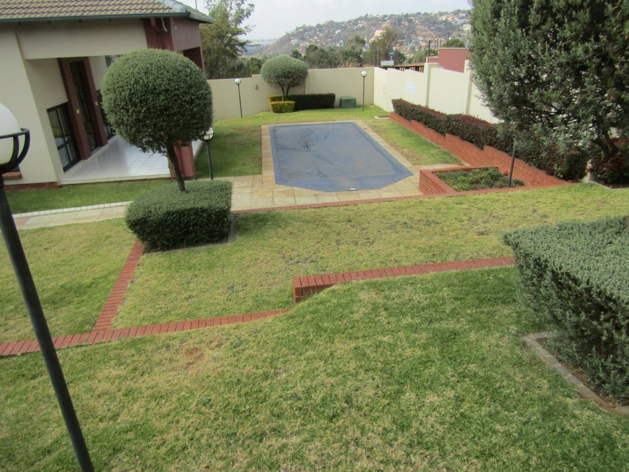 To Let 3 Bedroom Property for Rent in Oakdene Gauteng