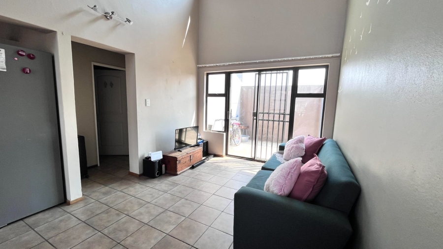 To Let 2 Bedroom Property for Rent in Honeydew Grove Gauteng