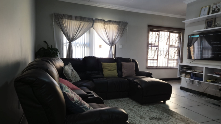 3 Bedroom Property for Sale in Scarlet Park Gauteng