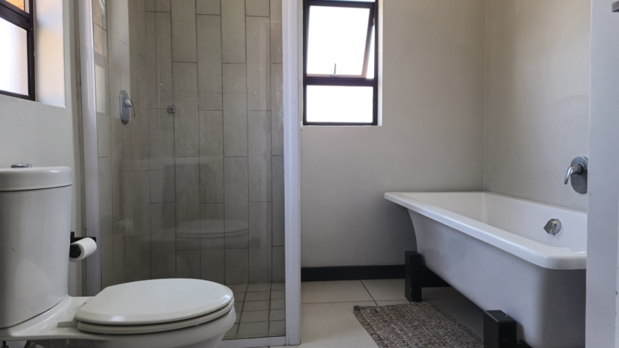 3 Bedroom Property for Sale in Scarlet Park Gauteng