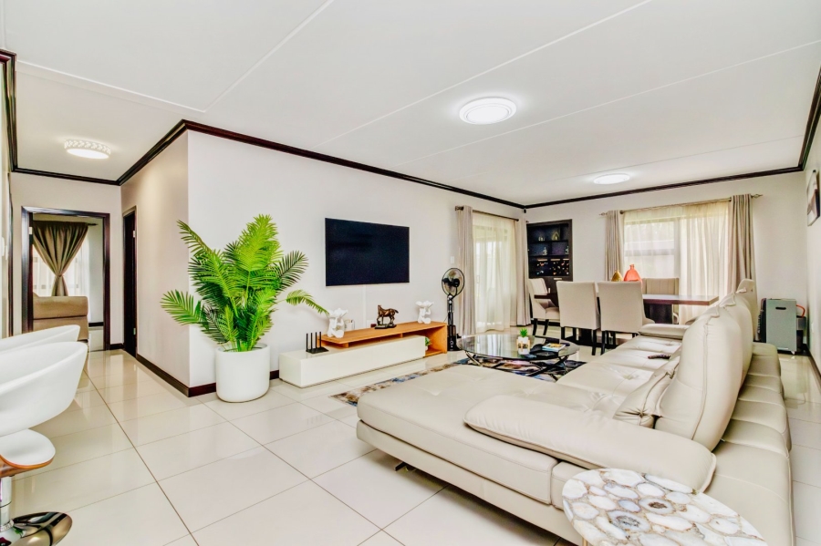 3 Bedroom Property for Sale in Broadacres Gauteng