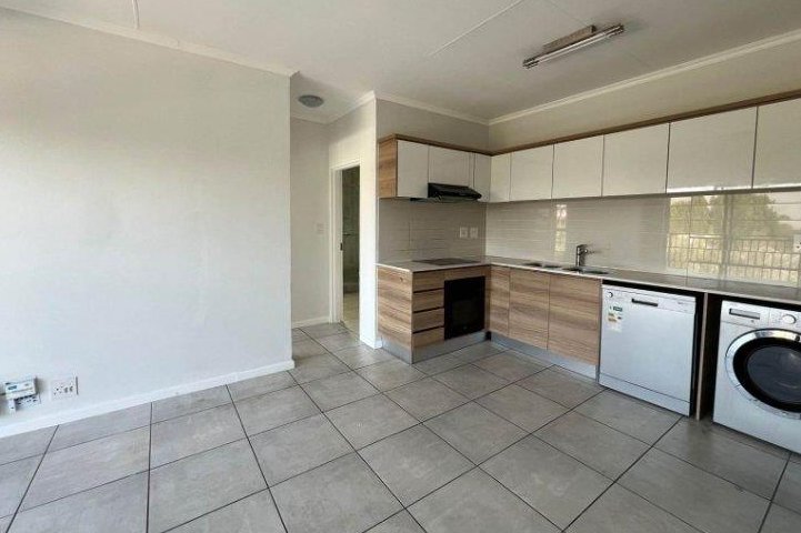 To Let 1 Bedroom Property for Rent in Crowthorne AH Gauteng