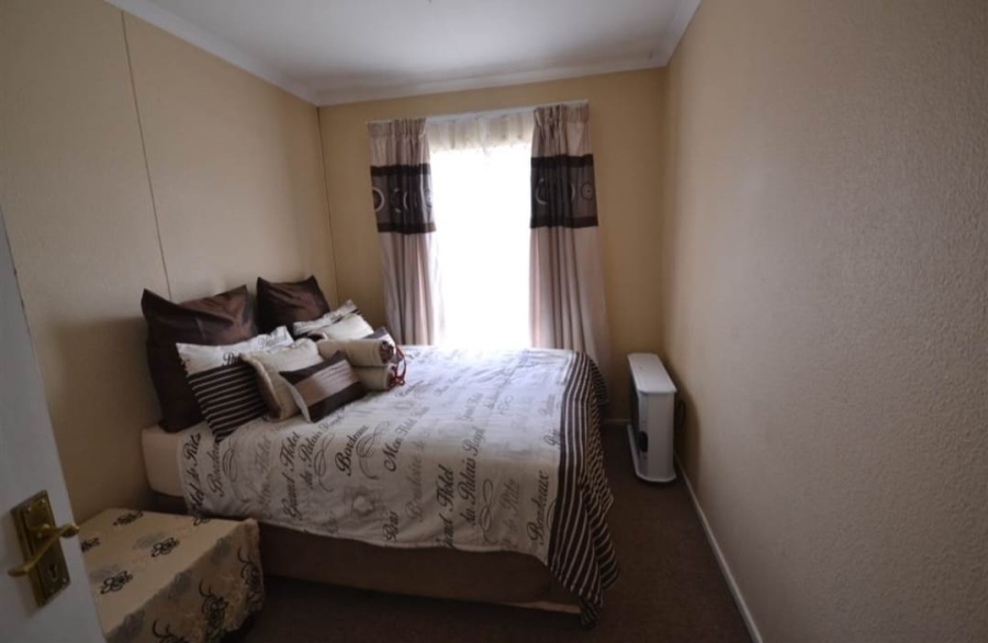 To Let 2 Bedroom Property for Rent in Oakdene Gauteng