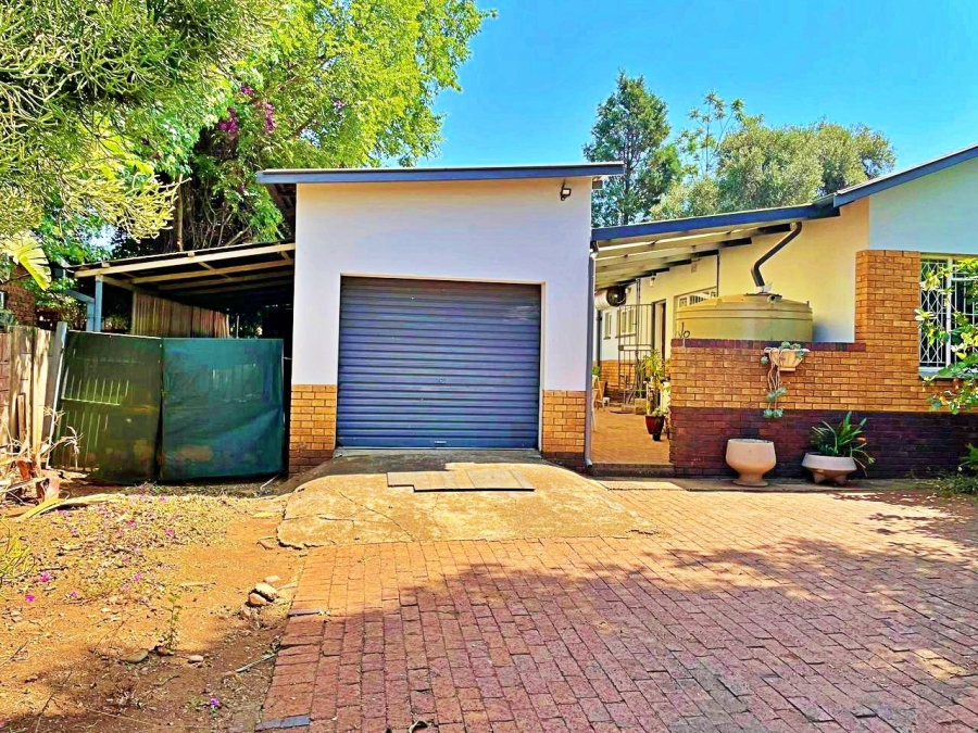 To Let 3 Bedroom Property for Rent in Valhalla Gauteng