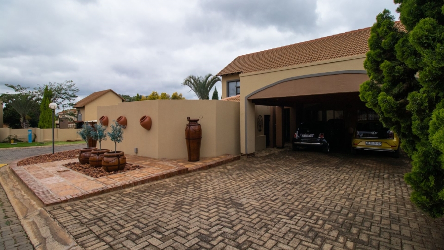 3 Bedroom Property for Sale in Glen Marais Gauteng