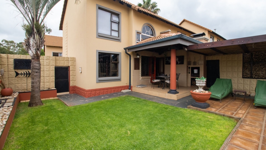 3 Bedroom Property for Sale in Glen Marais Gauteng