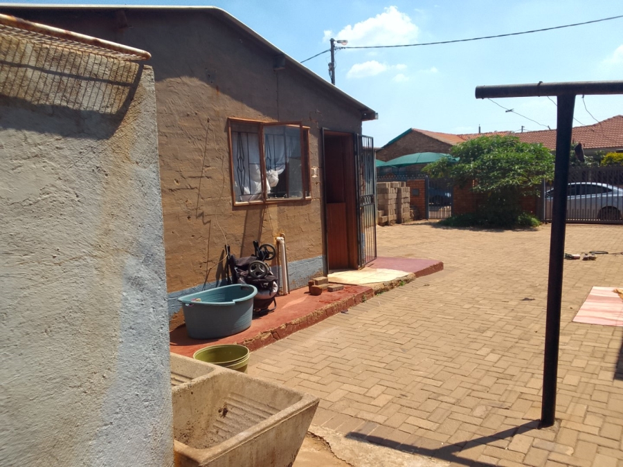 2 Bedroom Property for Sale in Mamelodi East Gauteng