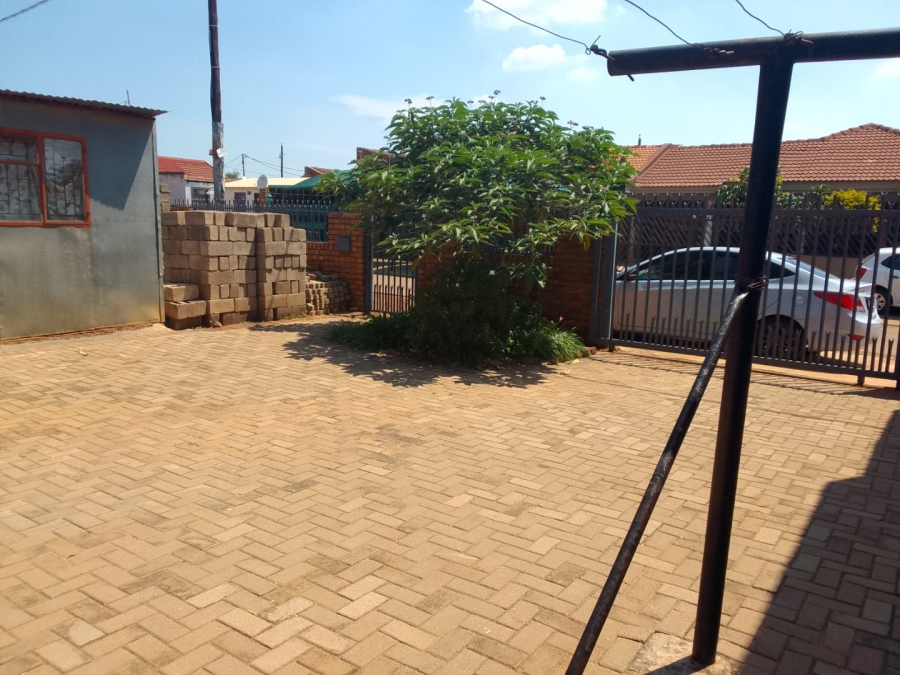 2 Bedroom Property for Sale in Mamelodi East Gauteng