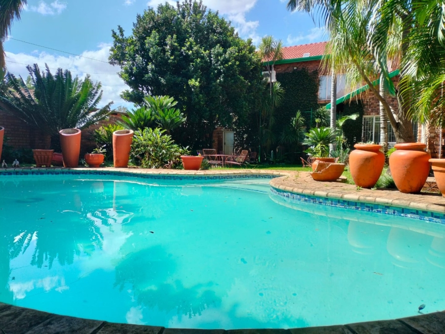 4 Bedroom Property for Sale in Sinoville Gauteng