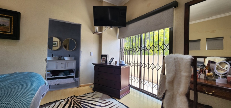 3 Bedroom Property for Sale in New Redruth Gauteng