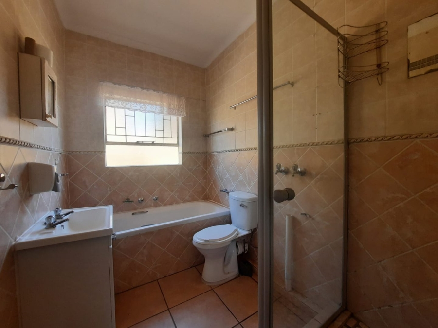 3 Bedroom Property for Sale in Rant En Dal Gauteng