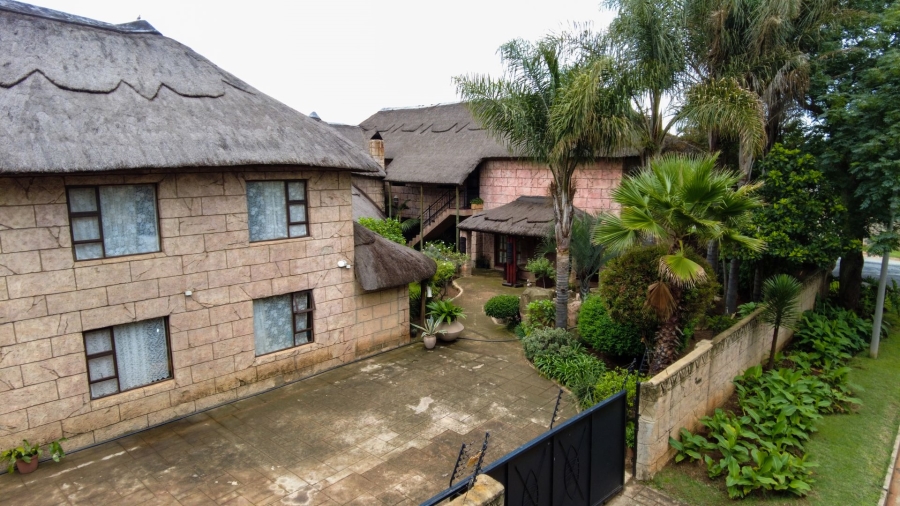 17 Bedroom Property for Sale in Aston Manor Gauteng