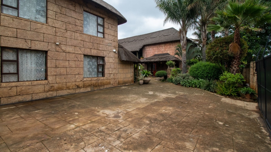 17 Bedroom Property for Sale in Aston Manor Gauteng