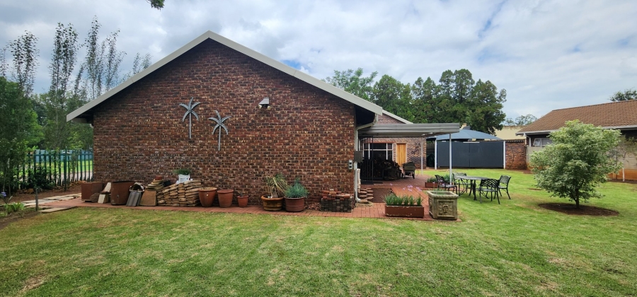 3 Bedroom Property for Sale in Meyerton Central Gauteng