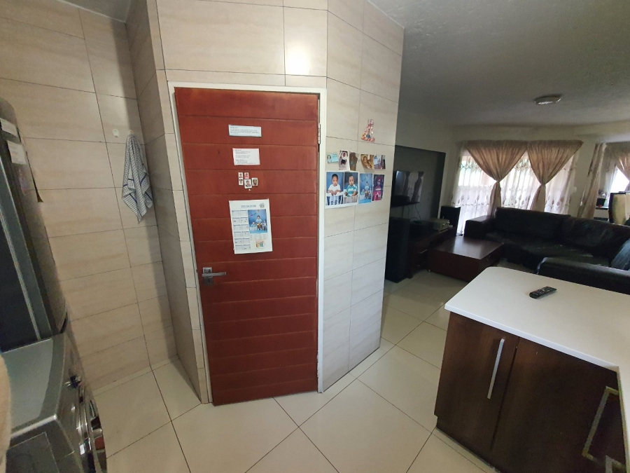  Bedroom Property for Sale in Bedfordview Gauteng