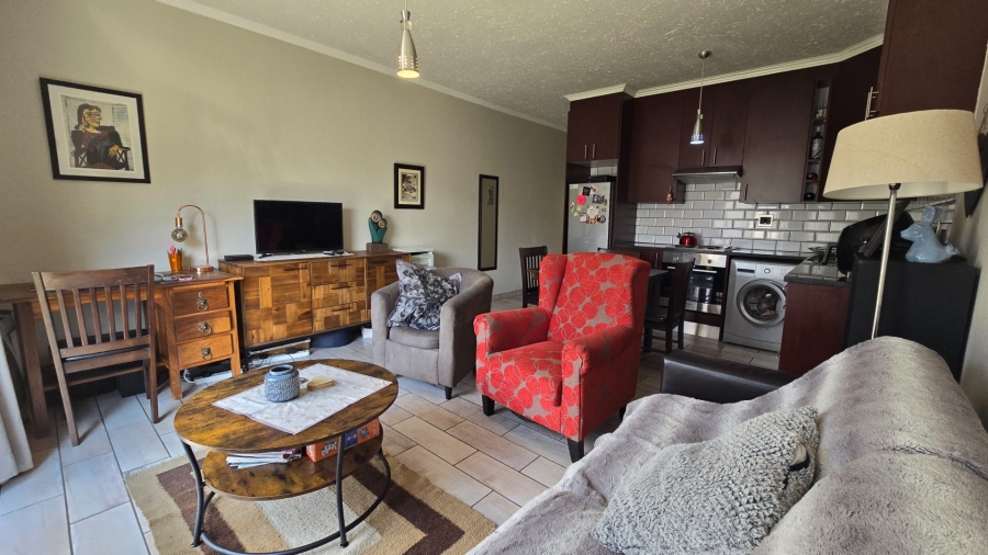 1 Bedroom Property for Sale in Bedfordview Gauteng