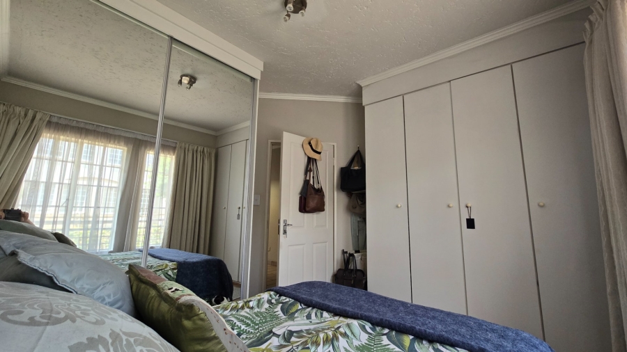 1 Bedroom Property for Sale in Bedfordview Gauteng