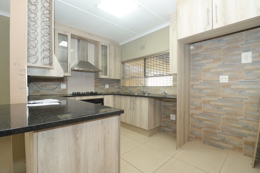 3 Bedroom Property for Sale in Helderkruin Gauteng