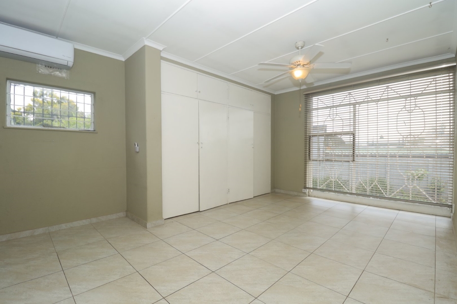 3 Bedroom Property for Sale in Helderkruin Gauteng