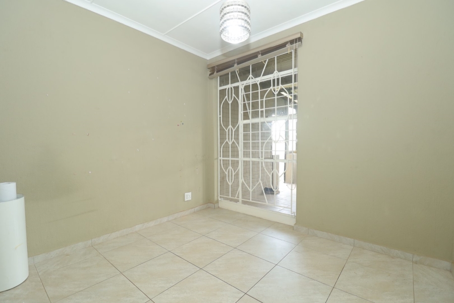 3 Bedroom Property for Sale in Helderkruin Gauteng