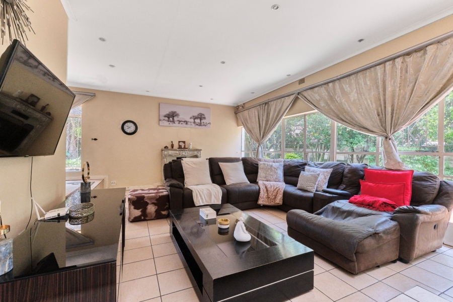 5 Bedroom Property for Sale in Blairgowrie Gauteng